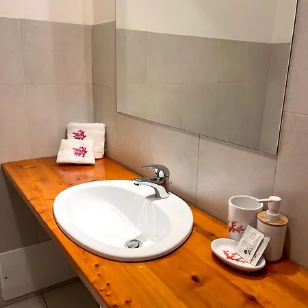 Note Sulla Piazza Oda ve Kahvaltı Cagliari