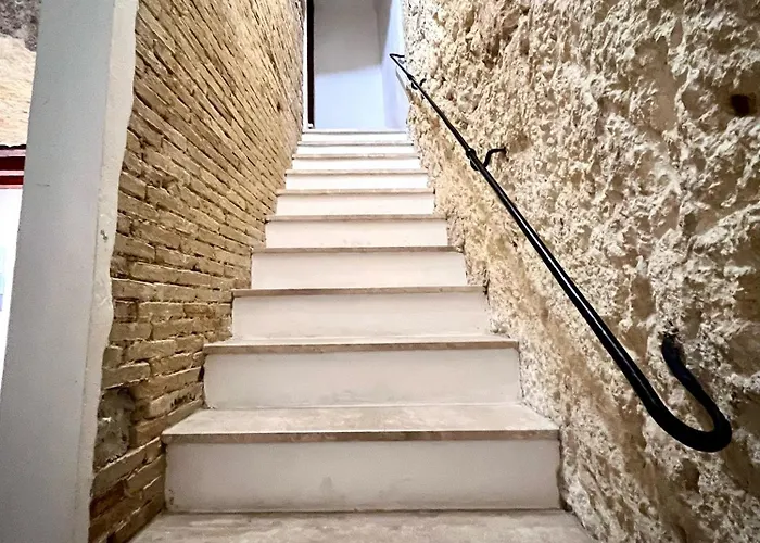 住宿加早餐酒店 诺特苏拉皮亚扎旅馆 卡利亚里