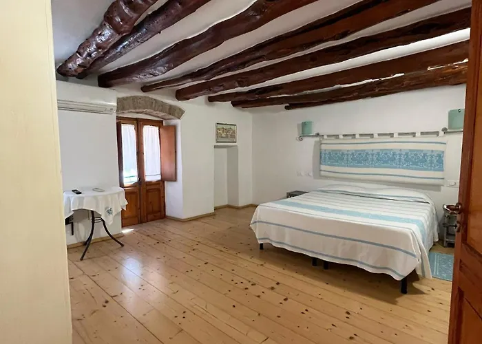 诺特苏拉皮亚扎旅馆 住宿加早餐酒店 4*