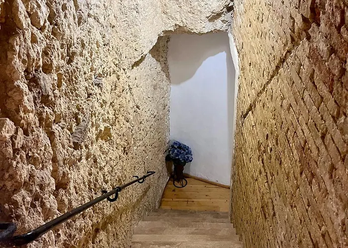 诺特苏拉皮亚扎旅馆 卡利亚里