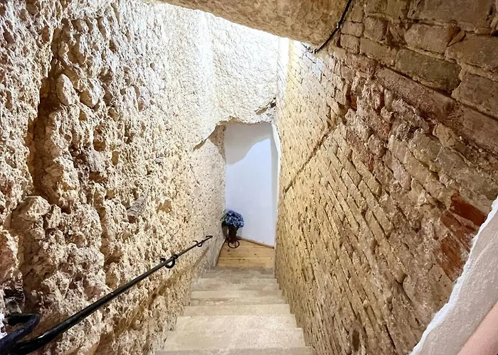 诺特苏拉皮亚扎旅馆 住宿加早餐酒店